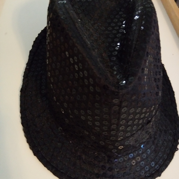 🎩Fedor🧙♂ for you 1 for your 🐕PET Black sequins ( just too cute 4 you & them) - Picture 3 of 11